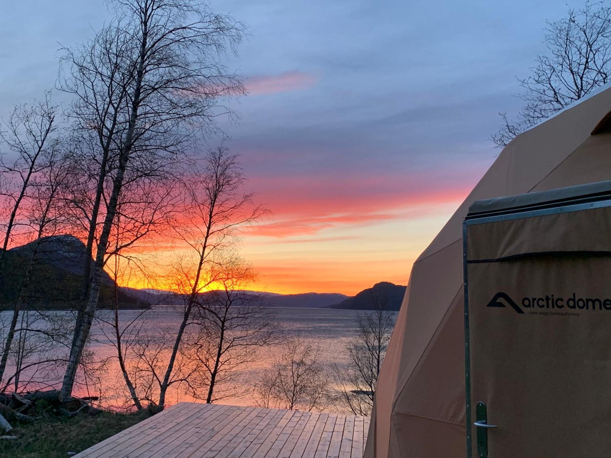 Fugelvagen, Cabins And Glamping Alvund Luaran gambar